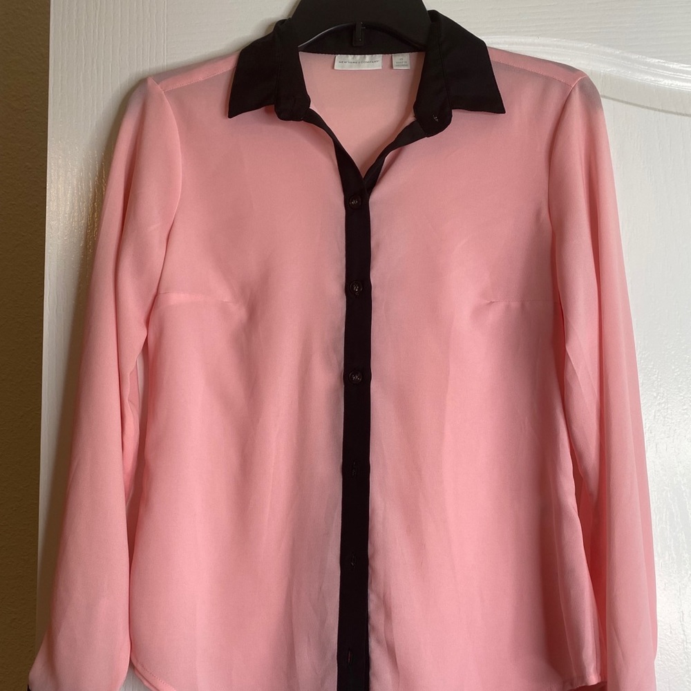 Pink blouse - Picture 2 of 3
